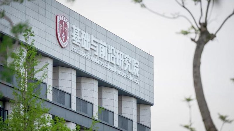 航空插头连接器：揭秘其选型逻辑与关键参数